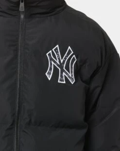New Era New York Yankees Paisley Puffer Jacket Black 13 New Era New York Yankees Paisley Puffer Jacket Black -Champioe Style 02033506 YB001 mens 030