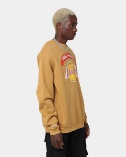 Mitchell & Ness Los Angeles Lakers 3-Peat Crewneck Bone Brown -Champioe Style 02037999 YB1007 mens 0050