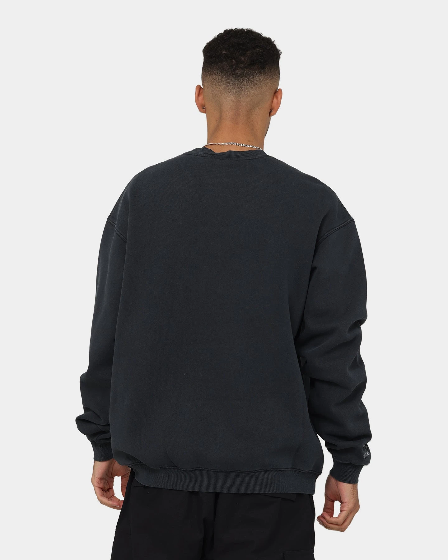 Mitchell & Ness Dennis Rodman Los Angeles Lakers Player Vibes Crewneck Faded Black 6 Mitchell & Ness Dennis Rodman Los Angeles Lakers Player Vibes Crewneck Faded Black - Image 4