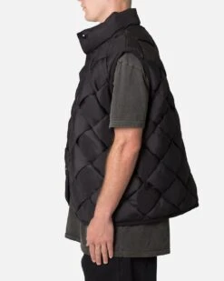 MNML Woven Puffer Vest Black -Champioe Style 02047461 YB001 mens 0030