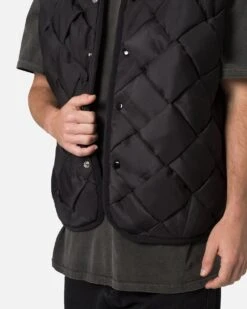 MNML Woven Puffer Vest Black -Champioe Style 02047461 YB001 mens 0060