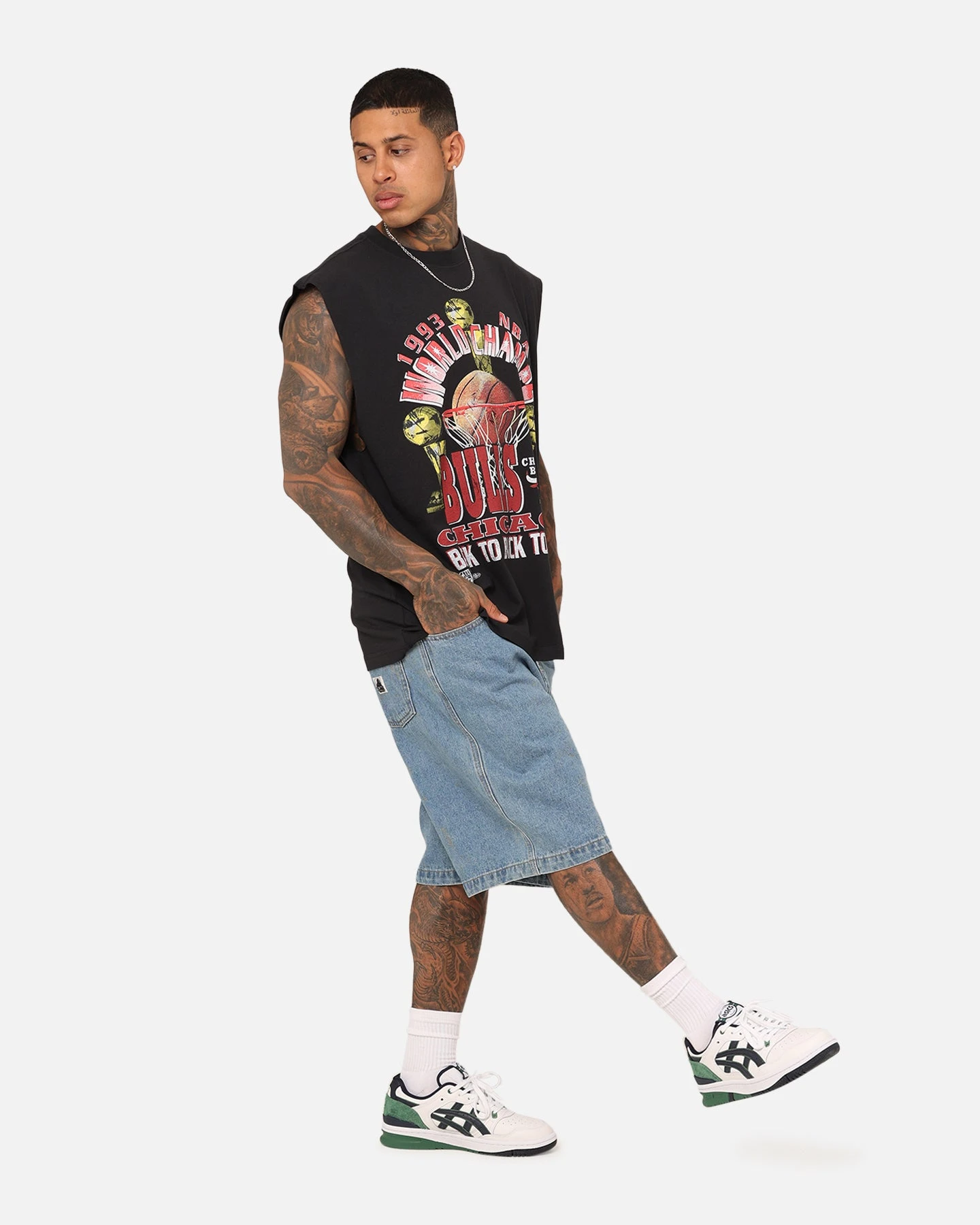 Mitchell & Ness Chicago Bulls Vintage Muscle T-Shirt Faded Black 4 Mitchell & Ness Chicago Bulls Vintage Muscle T-Shirt Faded Black - Image 2