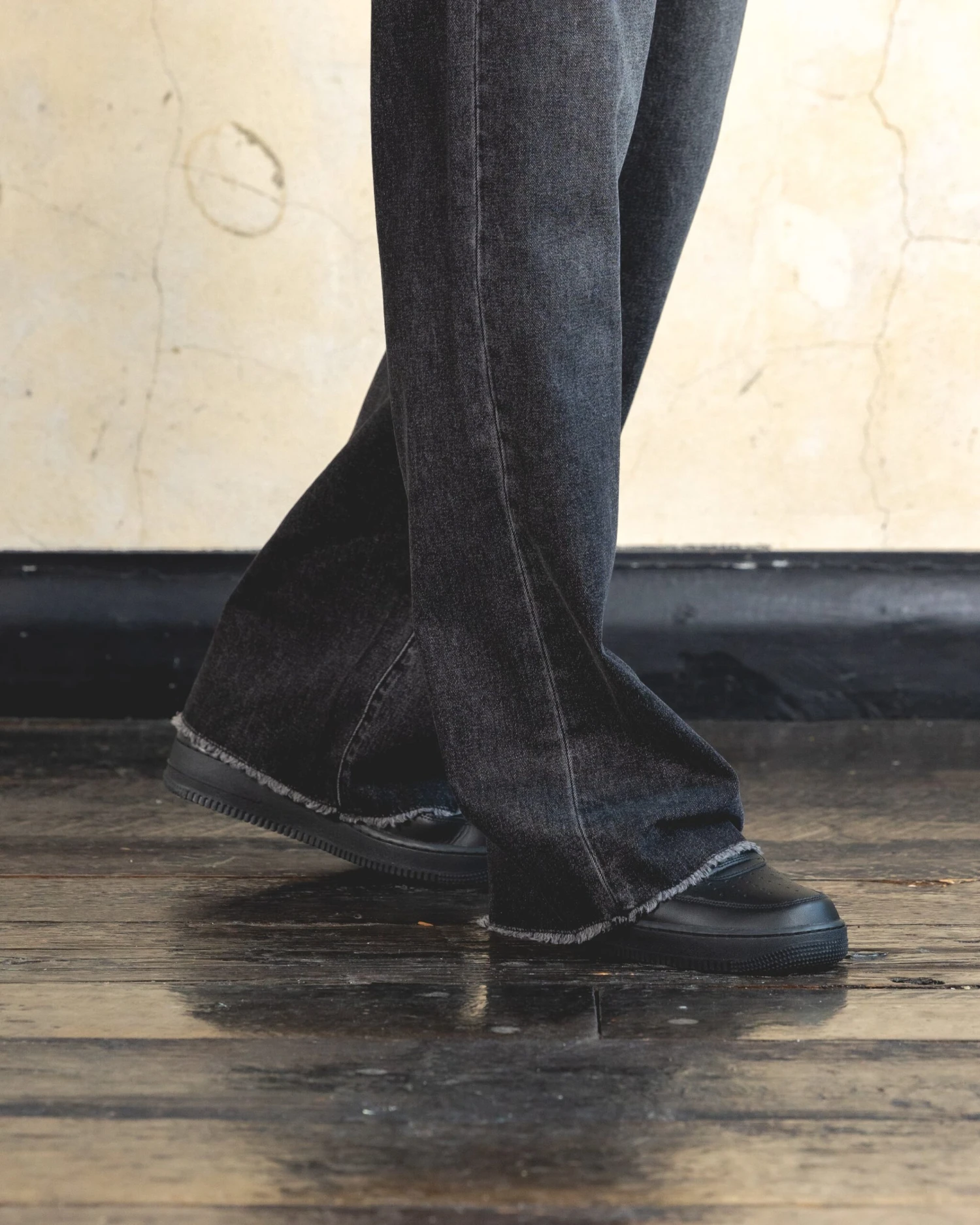 404 205 Bootcut Jeans Black 5 404 205 Bootcut Jeans Black - Image 3