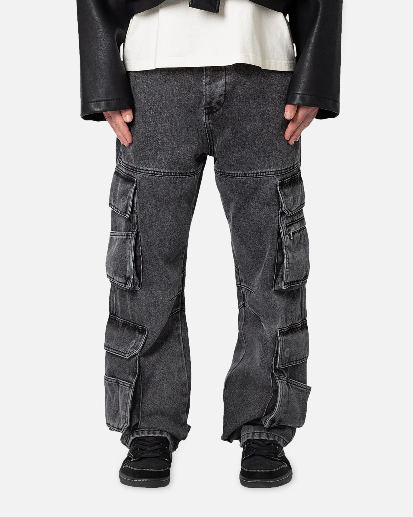 MNML Baggy Rave Cargo Denim Jeans Washed Black 3 MNML Baggy Rave Cargo Denim Jeans Washed Black