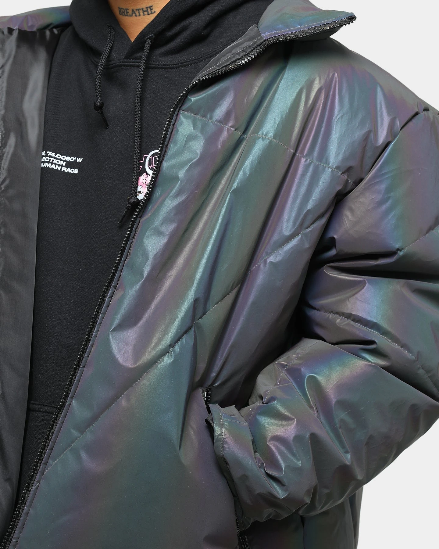 Loiter NYC Men's Spectrum Puffer Jacket Iridescent 3M/Multi-coloured 8 Loiter NYC Men's Spectrum Puffer Jacket Iridescent 3M/Multi-coloured - Image 6